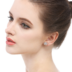 Nuovi <span class=keywords><strong>orecchini</strong></span> a lobo in argento sterling S925 a forma di fiore di prugna, piccoli <span class=keywords><strong>orecchini</strong></span> a fiore di prugna, gioielli alla moda in stile coreano, vendita all'ingrosso. - Product Image 5