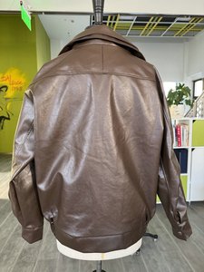 Nouveau <span class=keywords><strong>manteau</strong></span> de bombardier de <span class=keywords><strong>moto</strong></span> décontracté pour femmes avec veste ample d'automne en PU courte pour doublure en polyester de saison de printemps - Product Image 2