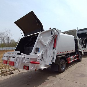 <span class=keywords><strong>Camion</strong></span> <span class=keywords><strong>poubelle</strong></span> à compression hydraulique FOTON 4*2 4.5cbm diesel de qualité supérieure avec réservoir d'eaux usées Vente d'usine d'origine en Chine - Product Image 6