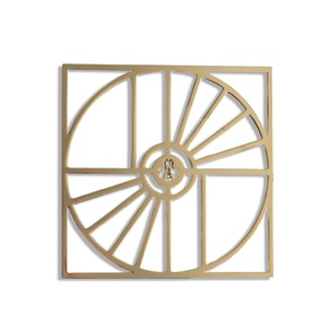 จานรองแก้วโลหะแบบกำหนดเอง ขายดี ลายฉลุทอง เป็นมิตรกับสิ่งแวดล้อม สลักโลโก้ได้ - Product Image 1