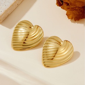 Серьги-сердечки <span class=keywords><strong>LYN</strong></span> в европейско-американском стиле, позолоченные 18-каратным золотом, из нержавеющей стали, легкий люкс, модный ювелирный набор для годовщины - Product Image 3