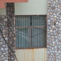 Revêtement mural en pierre de ciment pour murs extérieurs de jardin et colonnes paysagères - Panneaux imitation roche faciles à couper et à installer, légers et écologiques