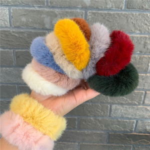 Net red ins autunno e inverno peluche maiale intestino crasso anello per capelli anello per intestino grasso cute white hairy head rope furry rubberband - Product Image 1