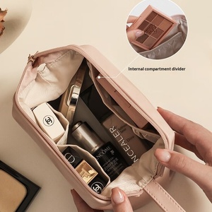 Sac de maquillage portable en PU pour femme, grande capacité, étanche, idéal pour les voyages et l'organisation, disponible en gros à partir d'une seule unité - Product Image 4