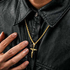 Collar de Cruz Crucifijo Chapado en Oro Vintage para Hombre, 33 mm 38 mm, Collar de Cruz de Jesús Religioso de Acero Inoxidable Resistente al Deslustre - Product Image 2