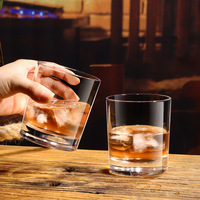 Tasse en verre à whisky de haute qualité de style européen Tasse à eau créative transparente et écologique pour les anniversaires de vin étranger