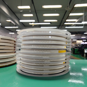 Độ tin cậy cao cấu trúc đơn Chip thương hiệu Trung Quốc tụ gốm nhiều lớp <span class=keywords><strong>mlcc</strong></span> 10UF 10V Kích thước 0402 Tuổi thọ dài - Product Image 2