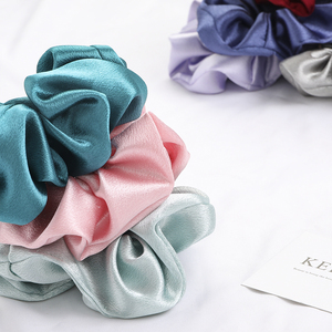 Chouchous en Satin Métallisé en Gros - Élastiques <span class=keywords><strong>Cheveux</strong></span> Glamour Résistants à la Décoloration pour Femmes - Product Image 5