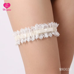 M80039 <span class=keywords><strong>Jarretière</strong></span> de mariage en dentelle <span class=keywords><strong>ivoire</strong></span>, organza, nœud et strass perlés, pour la mariée - Product Image 1