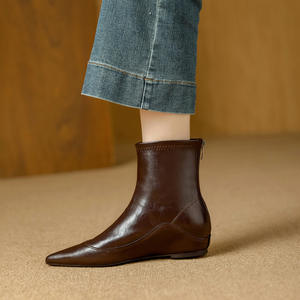 Botines de Tacón Alto para Mujer, Punta Cuadrada, Cuero Genuino, Cierre con Botón, Estilo Retro Cómodo - Product Image 6