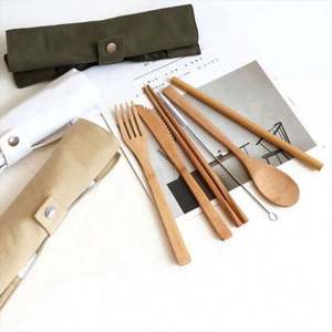 Juego de Cubiertos Portátiles de Bambú Orgánico Reutilizables Personalizados al por Mayor con Cuchara, Tenedor y Palillos en Estuche - Product Image 3