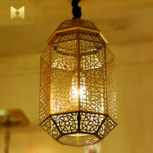 Lampadario Marocchino Retrò Traforato in Ferro, Lampadario Esotico Personalizzabile in Stile Murano per Bar, Case Vacanza, Hotel e Ristoranti - Product Image 1