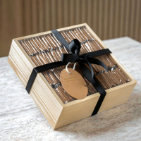Boîte à chocolat carrée personnalisée avec couvercle en acrylique transparent, boîte à collation, emballage de luxe en bois pour biscuits et bonbons, avec ruban