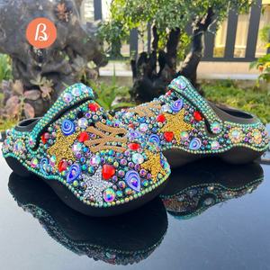 Sandales sabots BBJ <span class=keywords><strong>de</strong></span> <span class=keywords><strong>luxe</strong></span>, ornées <span class=keywords><strong>de</strong></span> strass et <span class=keywords><strong>de</strong></span> cristaux, design <span class=keywords><strong>de</strong></span> créateur, personnalisables, à bout fermé, respirantes en EVA - Product Image 4