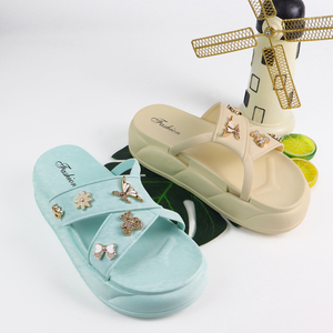 Nuevo diseño Pretty Upper Slide Zapatilla Pies planos <span class=keywords><strong>Sandalias</strong></span> para mujeres y damas - Product Image 4