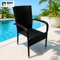 Fauteuil d'extérieur en résine tressée imitation rotin noir avec pieds en métal et embouts argentés pour terrasse et jardin