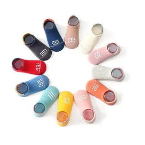 Purorigin wholesale baby items 0 to 3 custom cotton multi-colored non slip sock cute girl baby socks with anti-slip tape