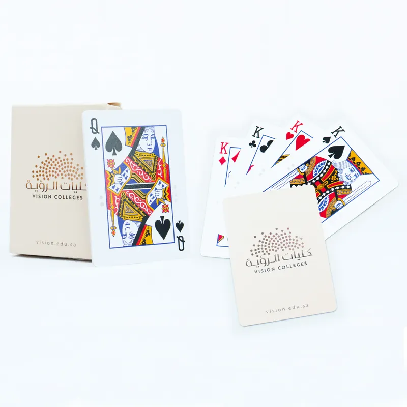 Linguaggio arabo personalizzato pubblicità carte da gioco in fabbrica stampate in resistente plastica impermeabile carte da gioco gioco gioco per adulti