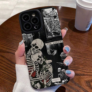 Funda de Teléfono TPU Retro de Halloween para iPhone 16 Pro Max 15 Plus, Diseño de Calabaza, Esqueletos Terroríficos, Hojas de Otoño, Funda Protectora - Product Image 1