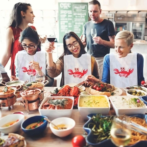 Babero <span class=keywords><strong>de</strong></span> plástico desechable con diseño <span class=keywords><strong>de</strong></span> langosta personalizado del fabricante para <span class=keywords><strong>restaurante</strong></span> <span class=keywords><strong>de</strong></span> marisco Baberos desechables para adultos para <span class=keywords><strong>restaurante</strong></span> - Product Image 6