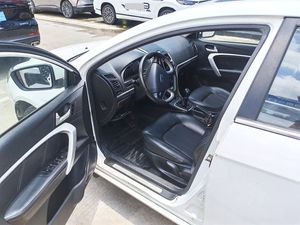 รถยนต์มือสอง Geely Emgrand 1.5L ปี 2016 เกียร์ธรรมดา รถซีดานขนาดกะทัดรัดจากจีนที่เชื่อถือได้ ประหยัดน้ำมัน เหมาะสำหรับการส่งออก - Product Image 4