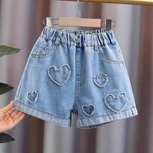 Nuovi <span class=keywords><strong>Shorts</strong></span> in Denim con Motivo a Cuore per Bambine, Estivi, Ecologici, con Vita Media Elasticizzata, Casual - Product Image 1
