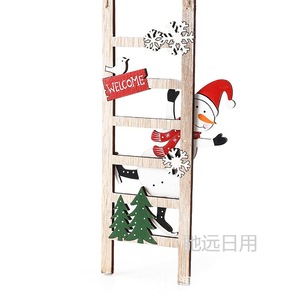 Décoration de Noël rectangulaire en bois, Père Noël grimpant sur une échelle, peinte à la main, pour arbre de Noël - Product Image 5