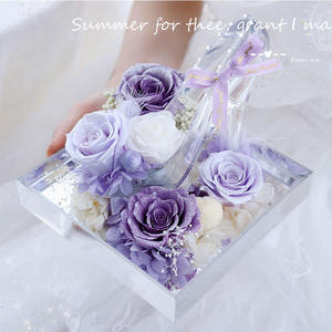 Zapatos de Cristal de Cenicienta con Flores Eternas Hechos a Mano para el Día de Navidad y el Día de la Madre, Regalo para Enamorados, Amigas y Novias - Product Image 1