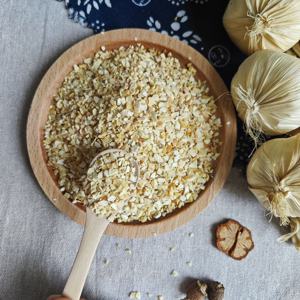 Gránulos de ajo triturado procesados al horno de Venta caliente deshidratados vegetales de raíz pelada envasados a granel granos secos de ajo <span class=keywords><strong>AD</strong></span> - Product Image 6