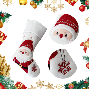 Chaussette de Noël blanche brodée motif renard et renne, vente directe usine BSCI pour le marché français, idéale pour les décorations festives - Product Image 4