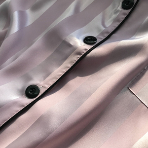 Penjualan laris piyama Satin wanita Fashion cetak sutra tipis lengan pendek setelan rumah Set untuk musim semi musim gugur penutup pinggang elastis