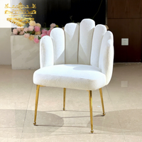 Chaise de salle à manger de restaurant en tissu blanc avec pieds en acier doré