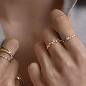 แหวนแต่งงานชุบทองสีเงินสเตอร์ลิงประดับ S925เพชรเม็ดเล็กแบบอิสระสำหรับผู้หญิง - Product Image 4