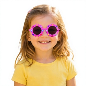 Wholesale Lightweight Full Rim Kids <b>Sunglasses</b> Heart Print Flower <b>Round</b> UV400 PC Children Fashion Bulk - Product Image 1
