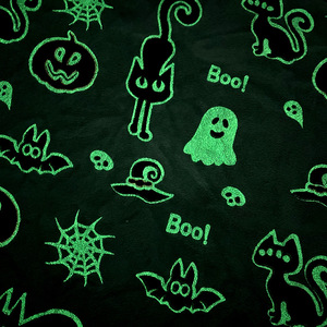 Toalla de microfibra que brilla en la oscuridad, 40x60cm, regalo luminoso de Halloween, decoración rectangular para interiores - Product Image 1