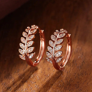 Boucles d'oreilles manchette Série Florale Branche d'olivier Micro-serties de pierres de zirconium Or blanc Or rose Bijoux de fête - Product Image 3