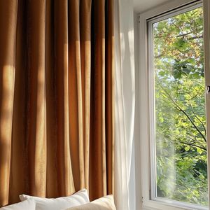 <span class=keywords><strong>Marrone</strong></span> <span class=keywords><strong>Oro</strong></span> di lusso Asta da tasca 120 pollici Extra lungo isolamento termico <span class=keywords><strong>marrone</strong></span> <span class=keywords><strong>tende</strong></span> in velluto oscurante 2 pannelli - Product Image 1