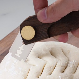Couteau d'Incision Artistique Danois pour la Cuisson au Noyer avec Manche Court, Outil Coupe-Pâte, Kit de Pâte à Pain Levain, <span class=keywords><strong>Lame</strong></span> à Pain avec Lames Supplémentaires - Product Image 5