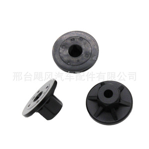 Clip de fixation Hurricane Auto Parts N90352101 pour plaque de protection du châssis moteur Volkswagen Skoda Audi Porsche - Product Image 4