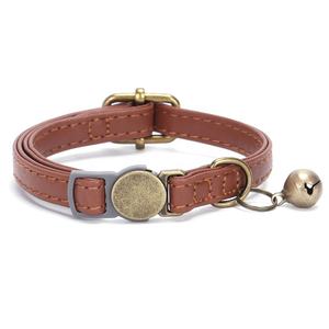 <span class=keywords><strong>Collar</strong></span> de perro de Estilo Vintage personalizable PU duradero con hebilla de metal grabable Características Láser personalizado y campana pequeña para mascotas modernas - Product Image 6