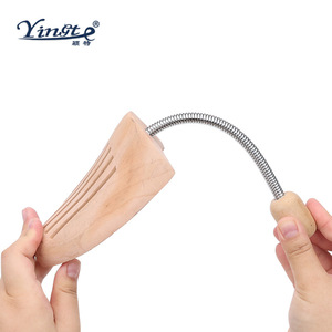 Calzadores de madera Yinste de tamaño ajustable para zapatos de cuero, para dar forma y prevenir arrugas. - Product Image 2