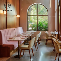 Ensemble de mobilier de restaurant moderne de luxe Ron Group : table carrée en velours blanc marbré et banquette en cuir