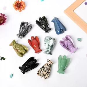 Venta al por Mayor de Cristales Naturales de 4 cm, Mini Tallados de Ángeles Hechos a Mano con Piedras Preciosas de Materiales Mixtos para Sanación - Product Image 4