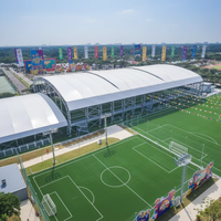 Toiture en membrane tendue PVDF imperméable de qualité supérieure pour structure en acier, idéale pour terrain de basketball, tente, padel, garage, abri ou couverture de toit.