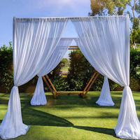 Tubes robustes et draperies réglables pour salon