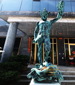 Cé<span class=keywords><strong>l</strong></span>èbre grec le <span class=keywords><strong>mythe</strong></span> <span class=keywords><strong>de</strong></span> Perseus et Medusa statue sculpture en bronze Perseus traçage Medusa - Product Image 3