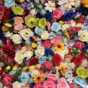 ชุดดอกไม้ประดิษฐ์สีแดงสด ผ้า DIY อุปกรณ์ตกแต่งเครื่องประดับ สำหรับเครื่องประดับศีรษะฮั่นฝู ของตกแต่งงานแต่งงาน ของตกแต่งบ้าน - Product Image 1