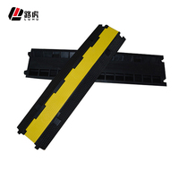 Tope de velocidad de goma reflectante duradero de alta calidad, Protector de Cable de 3 canales, rampa de Cable, joroba de velocidad Premium