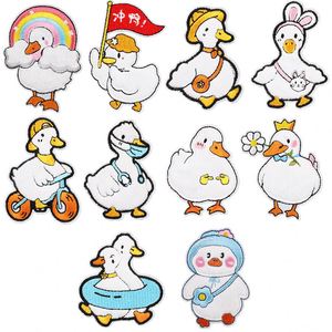 DIY <b>Iron</b>-on Embroidered Duck Embroidery Patch Cartoon Design Non-Woven Fabric Polyester Material Clothing Bag Decoration - Product Image 1