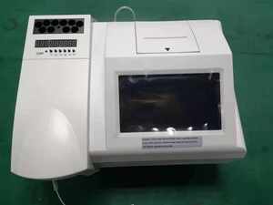 Analizador químico con pantalla LED de 7 pulgadas, analizador químico semiautomático de laboratorio con incubadora, buena calidad - Product Image 4